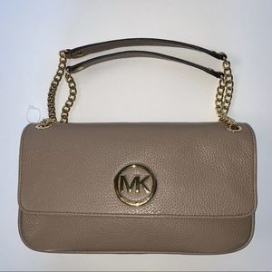 MICHAEL KORS FULTON SHOULDER FLAP LEATHER BAG